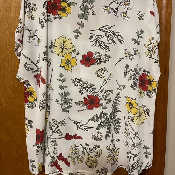 Maurices Floral Print Blouse - Picture 2 of 3